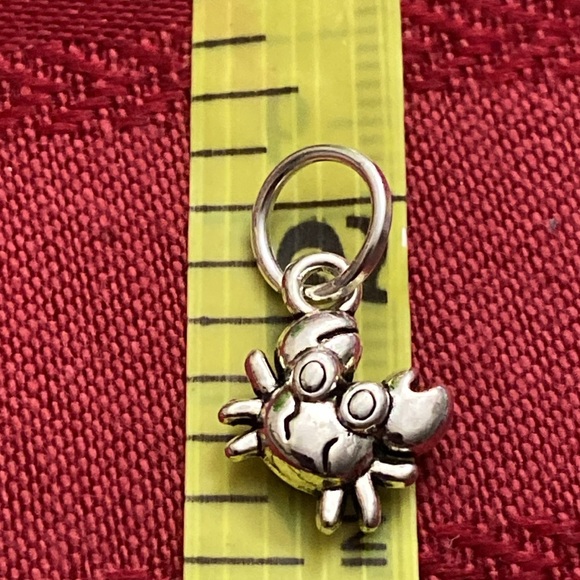 5/$10❤️❤️❤️NEW TIBETAN SILVER CRAB PENDANT CHARM - Picture 2 of 2